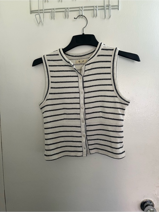 Madewell Tops - Madewell White and Black Striped Sleeveless Button Crop Top